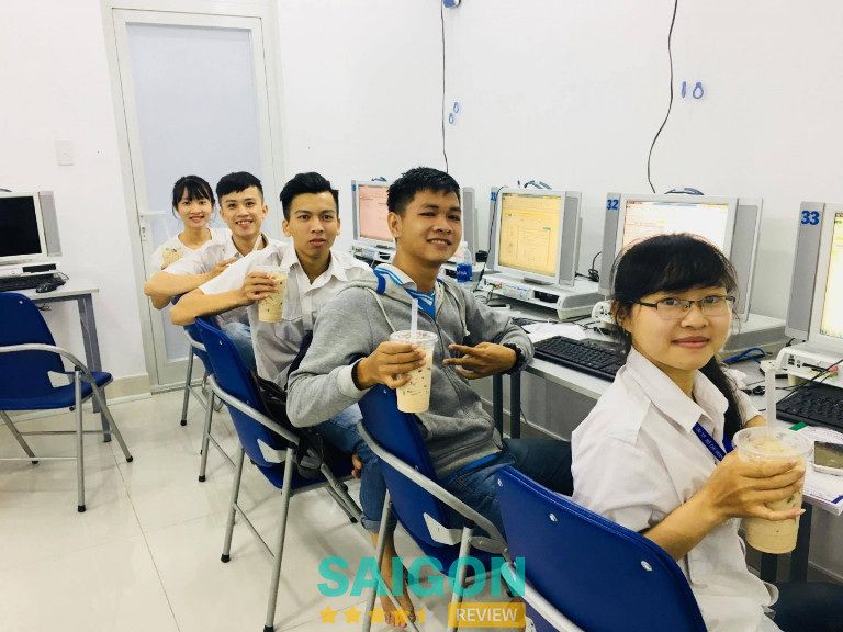 Trung tâm nào dạy tin học online uy tín
